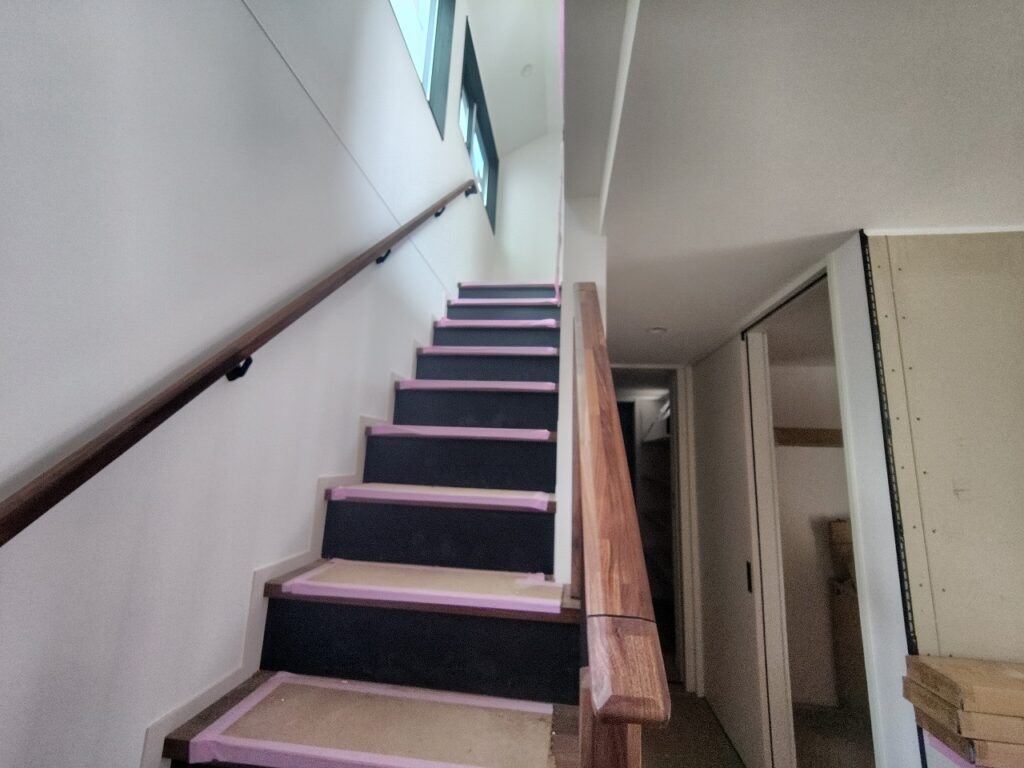西荻南2丁目新築戸建A号棟階段(西荻窪駅新築戸建)