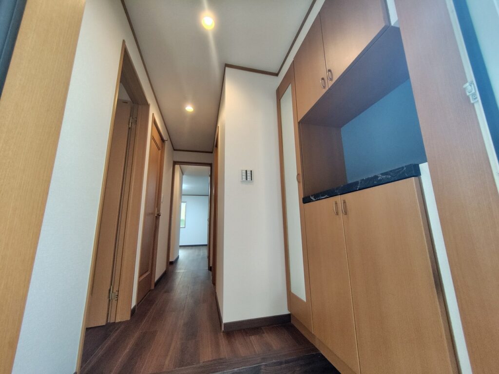 上井草リノベ住宅玄関(井荻駅リノベ住宅)