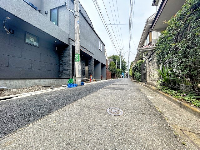 西荻南2丁目新築戸建前面道路(西荻窪駅新築戸建)