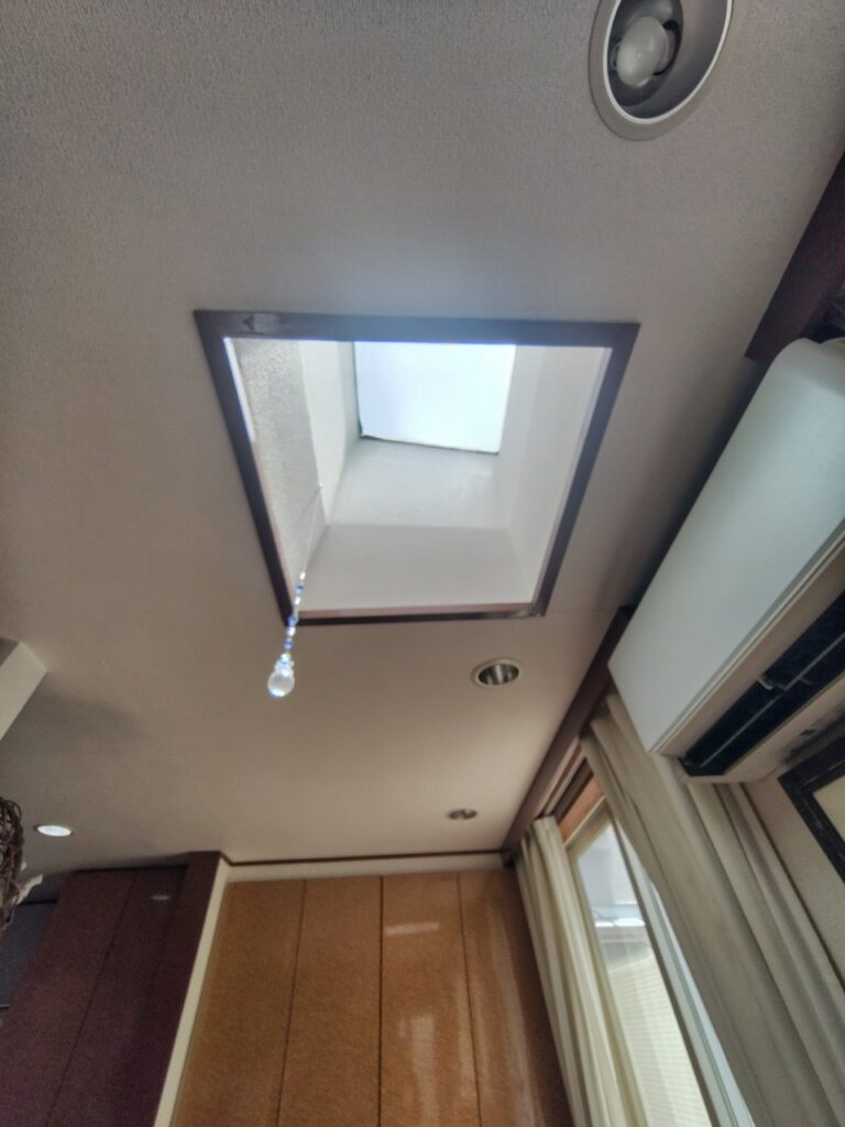 荻窪2丁目中古住宅(荻窪駅中古住宅)リビング天窓